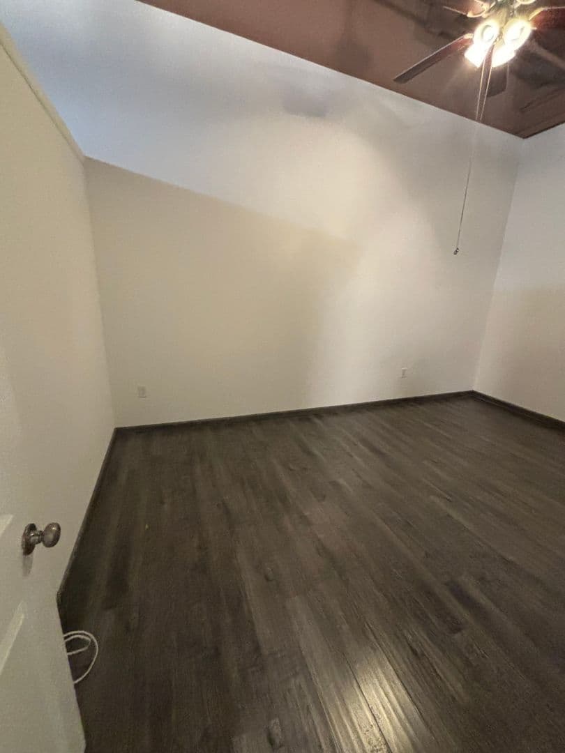 Philadelphia Apartment: 3560-62 Sepviva St