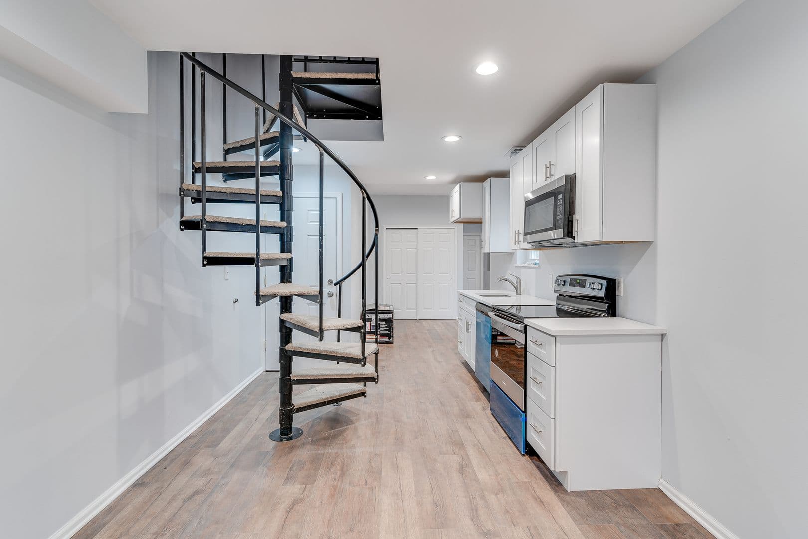 Philadelphia Apartment: 1727 Arlington St