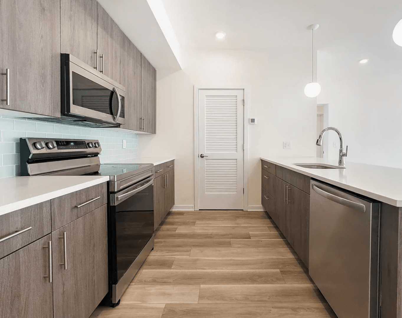 Philadelphia Apartment: 1660 Germantown Ave