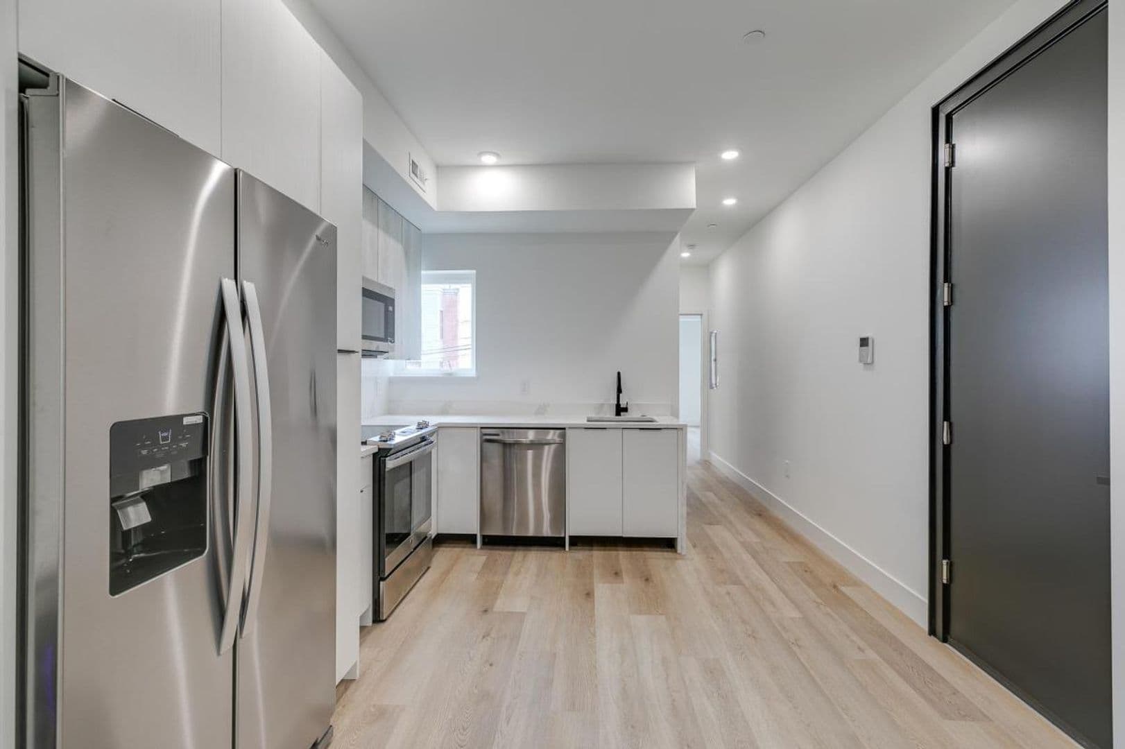 Philadelphia Apartment: 930 N 2nd St