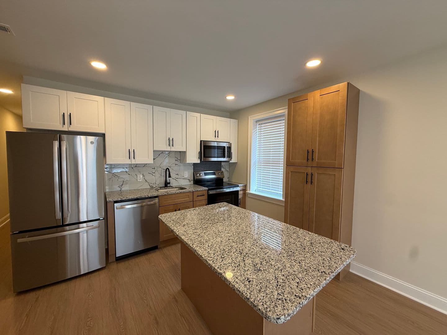 Philadelphia Apartment: 1402 S 54th St