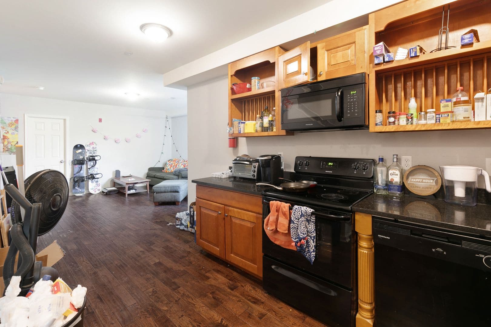 Philadelphia Apartment: 1628 Willington St