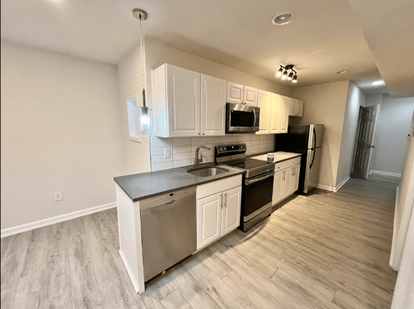 Philadelphia Apartment: 1322 N 17th St