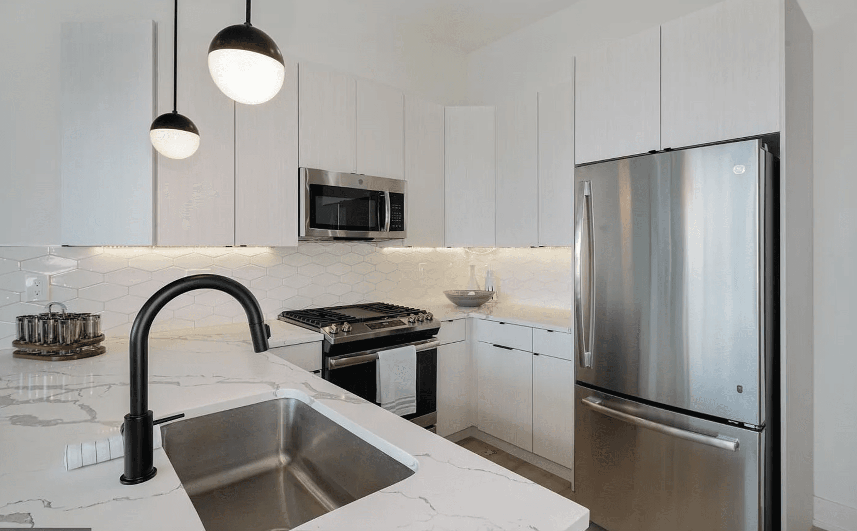 Philadelphia Apartment: 2030 S 20th St