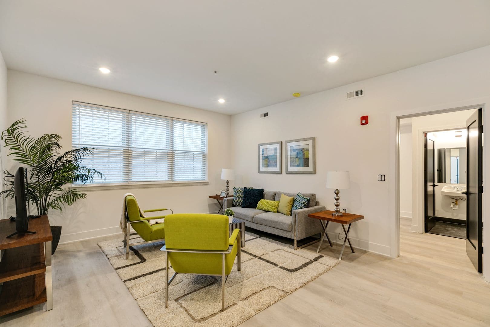 Philadelphia Apartment: 3051 Richmond St