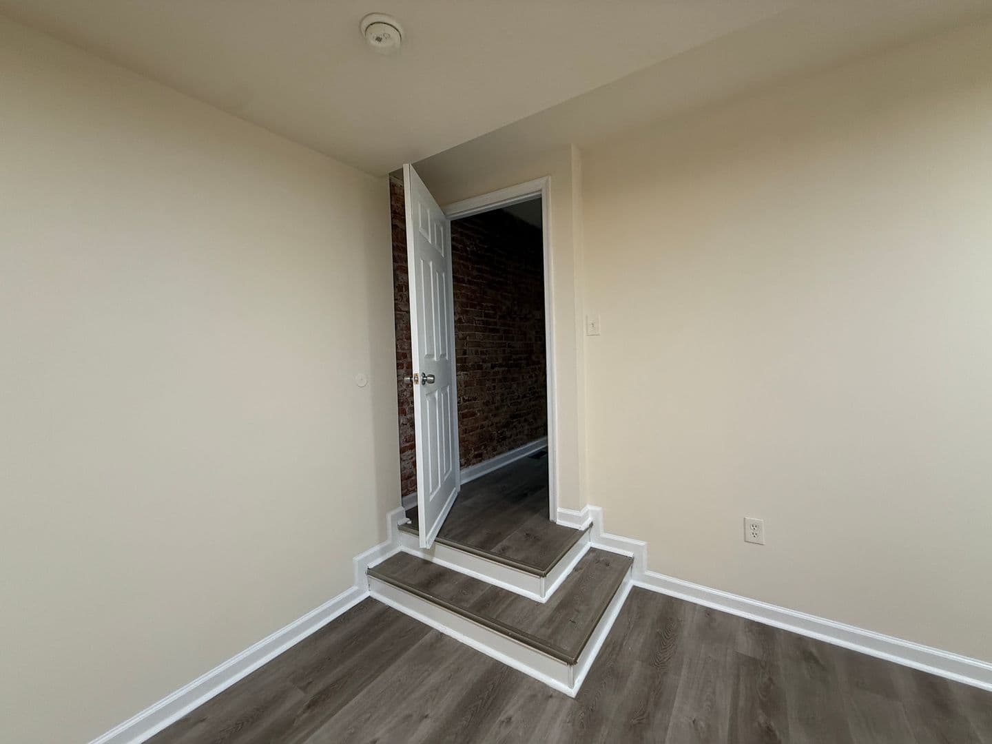 Philadelphia Apartment: 1713 W Berks St