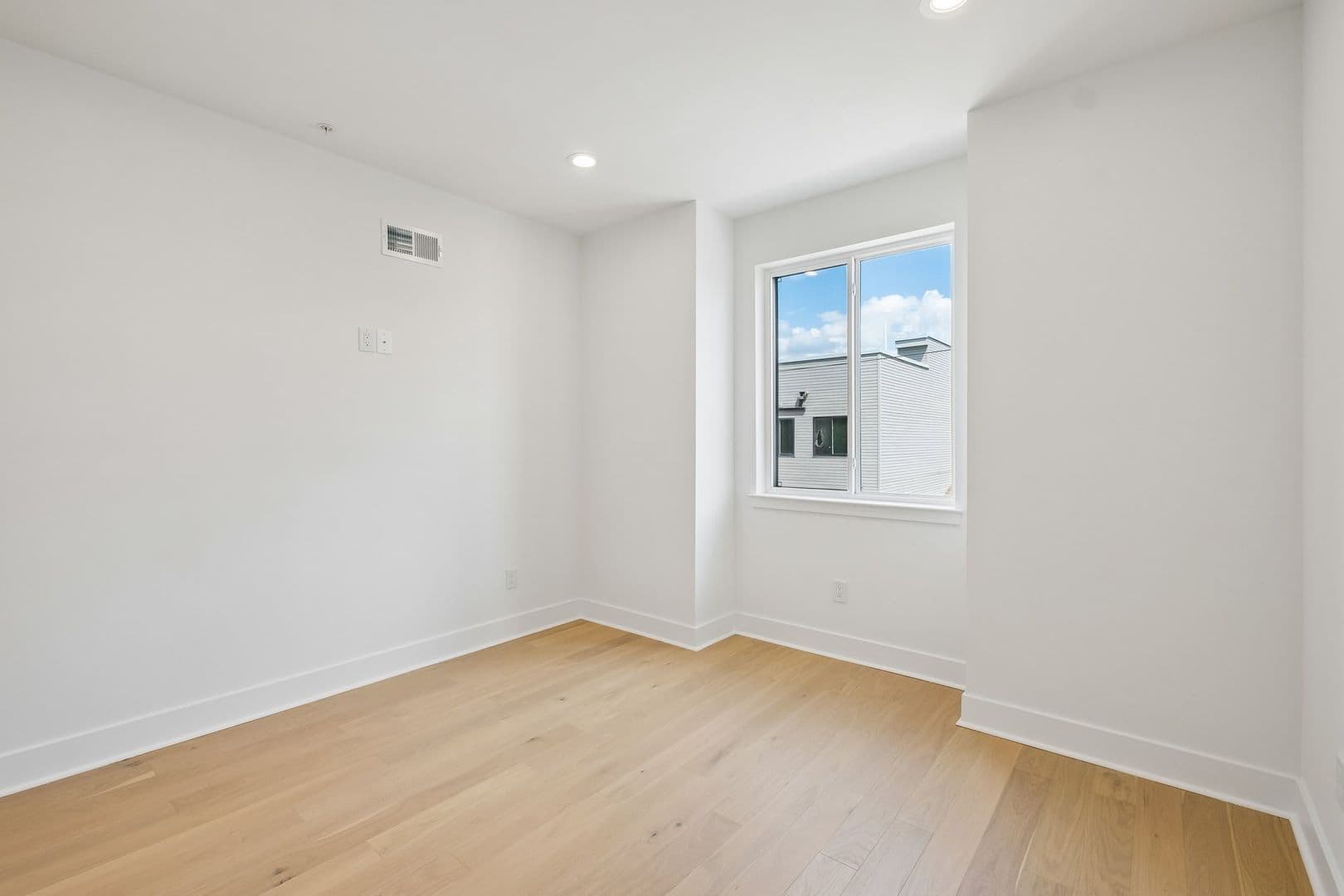 Philadelphia House: 1518 N Darien St
