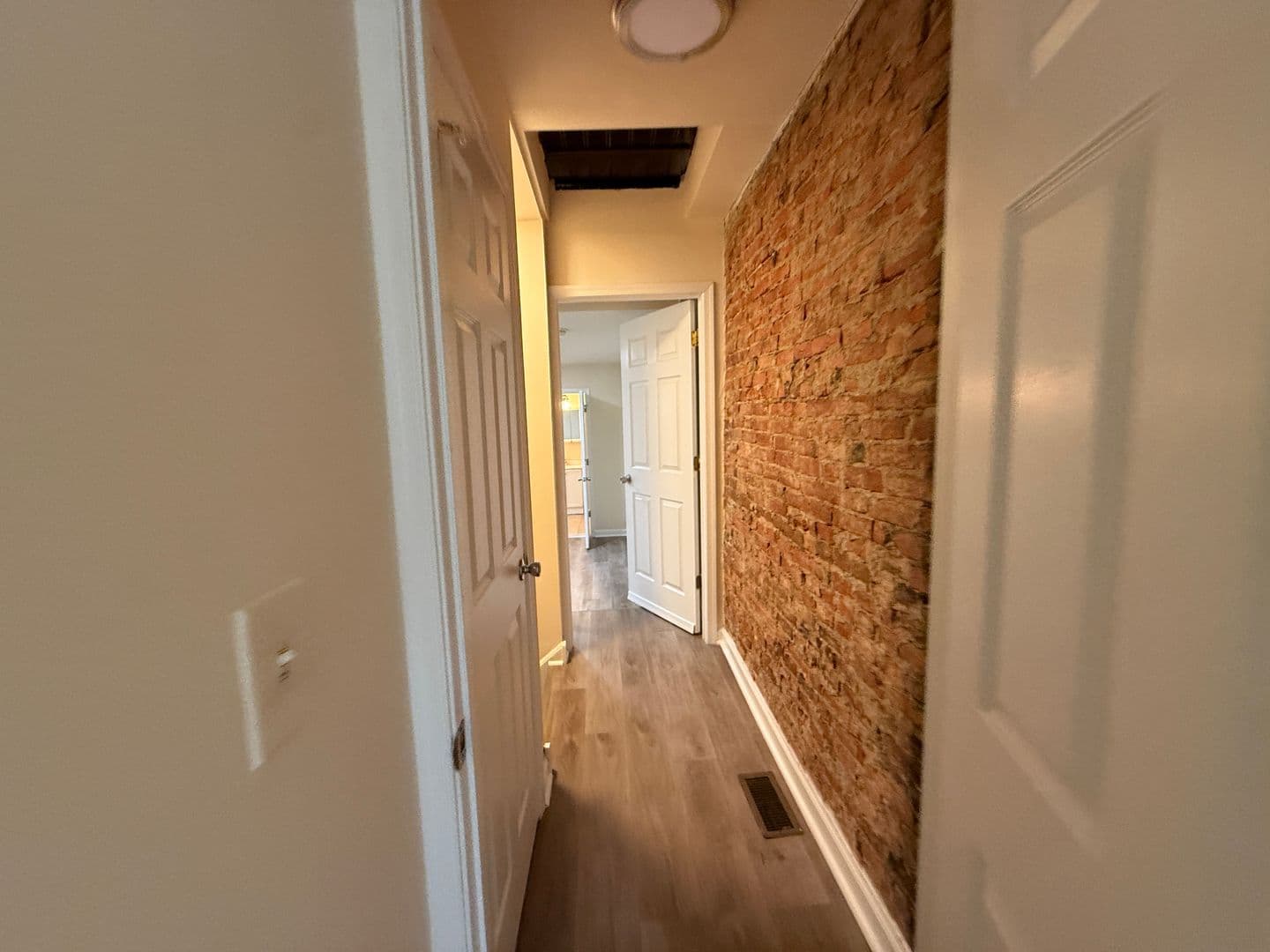 Philadelphia Apartment: 1713 W Berks St