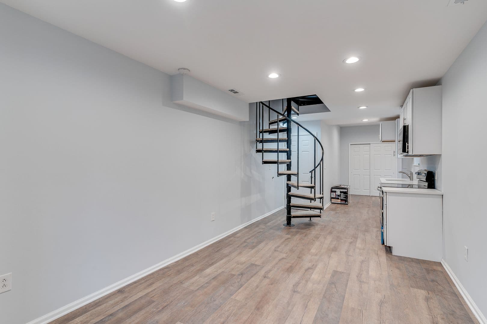 Philadelphia Apartment: 1727 Arlington St