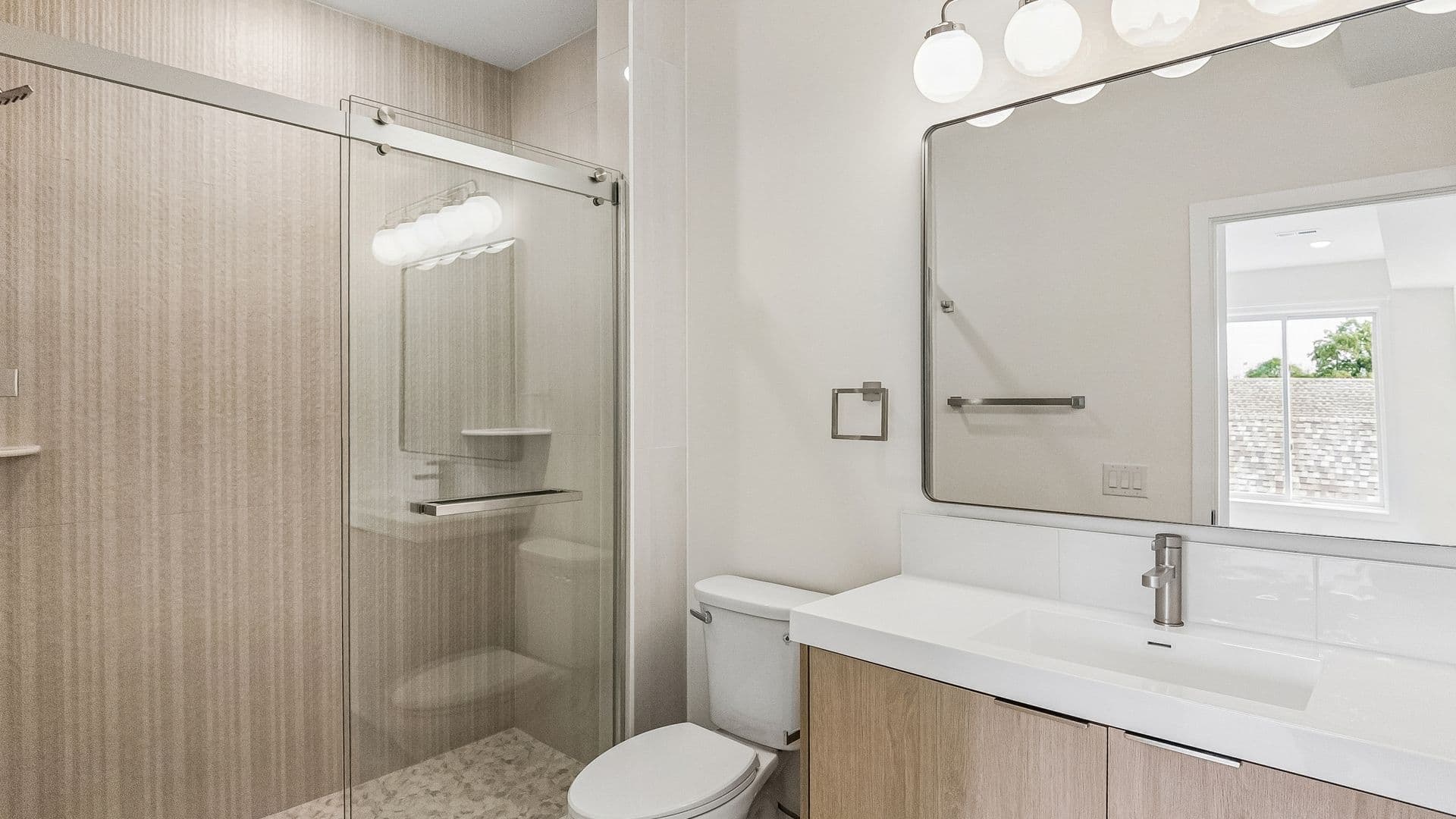 Philadelphia Apartment: 921 E Chelten Ave
