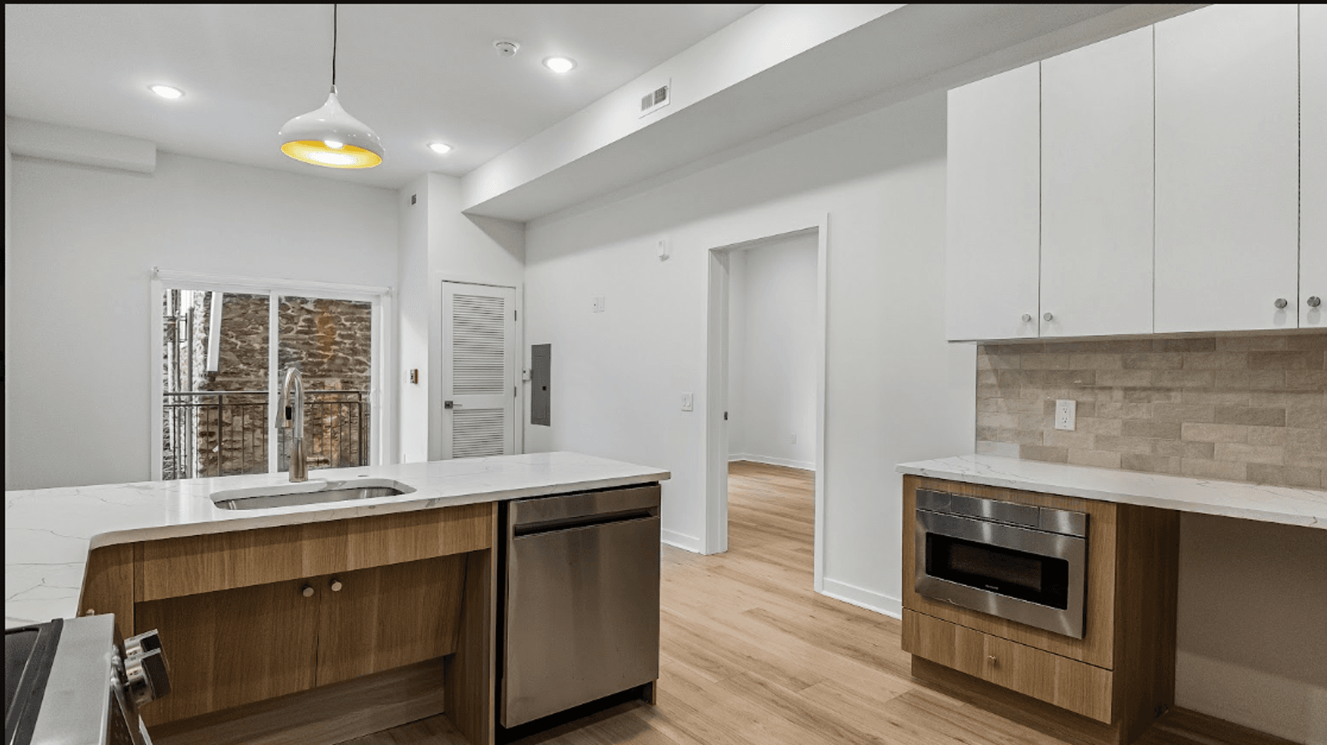 Philadelphia Apartment: 921 E Chelten Ave