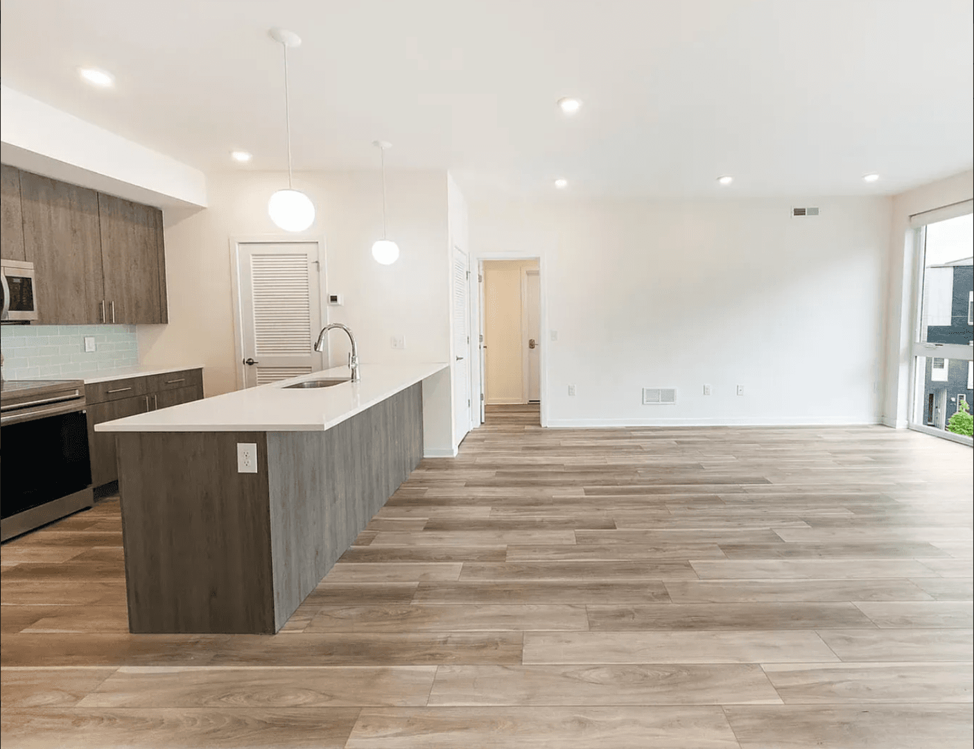 Philadelphia Apartment: 1660 Germantown Ave