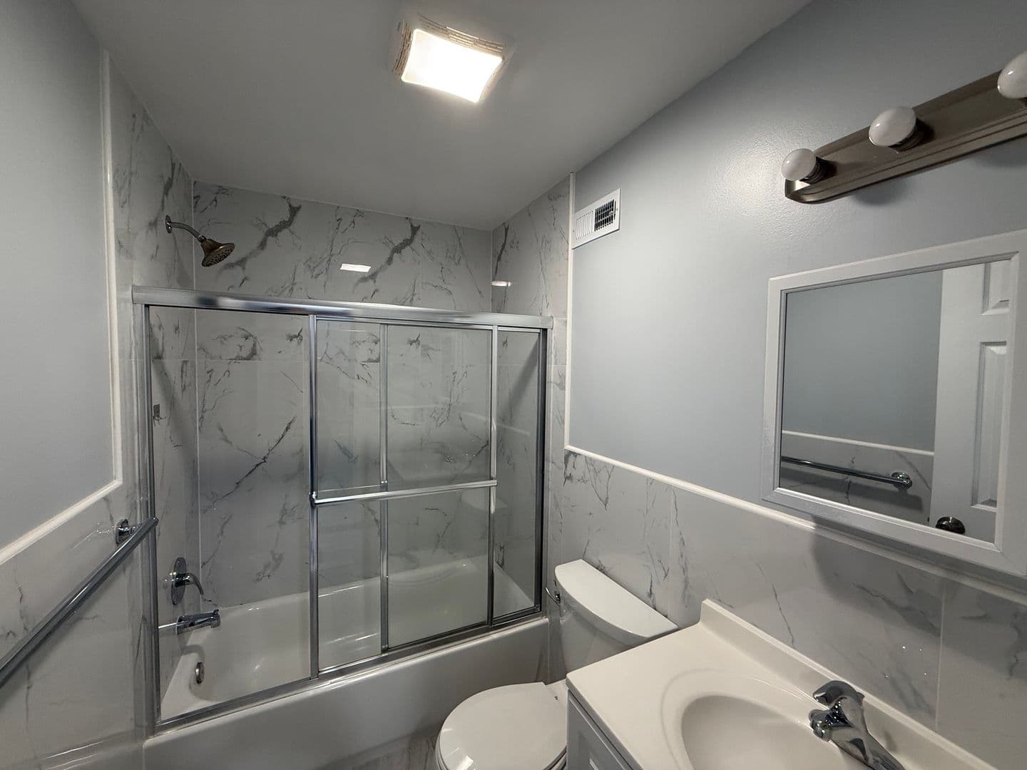 Philadelphia Apartment: 32 S 53rd St