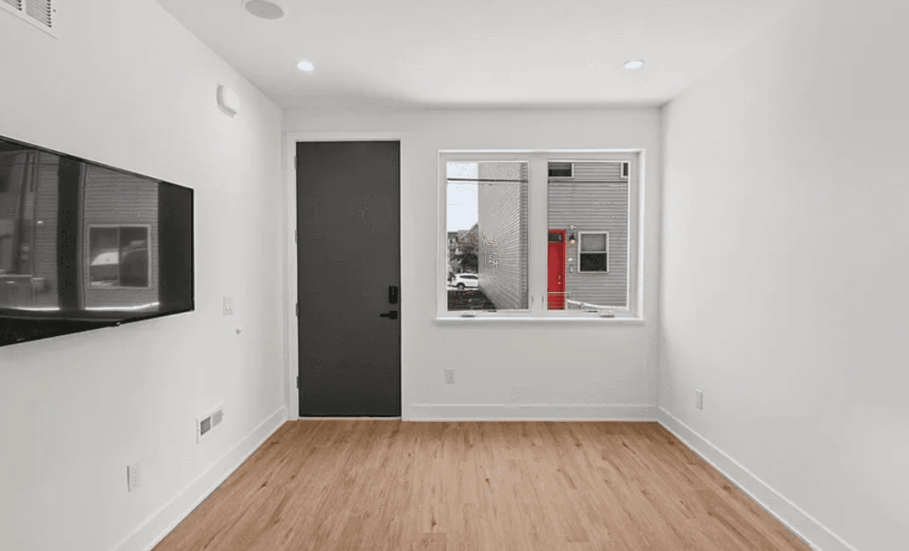 Philadelphia House: 1546 N Darien St