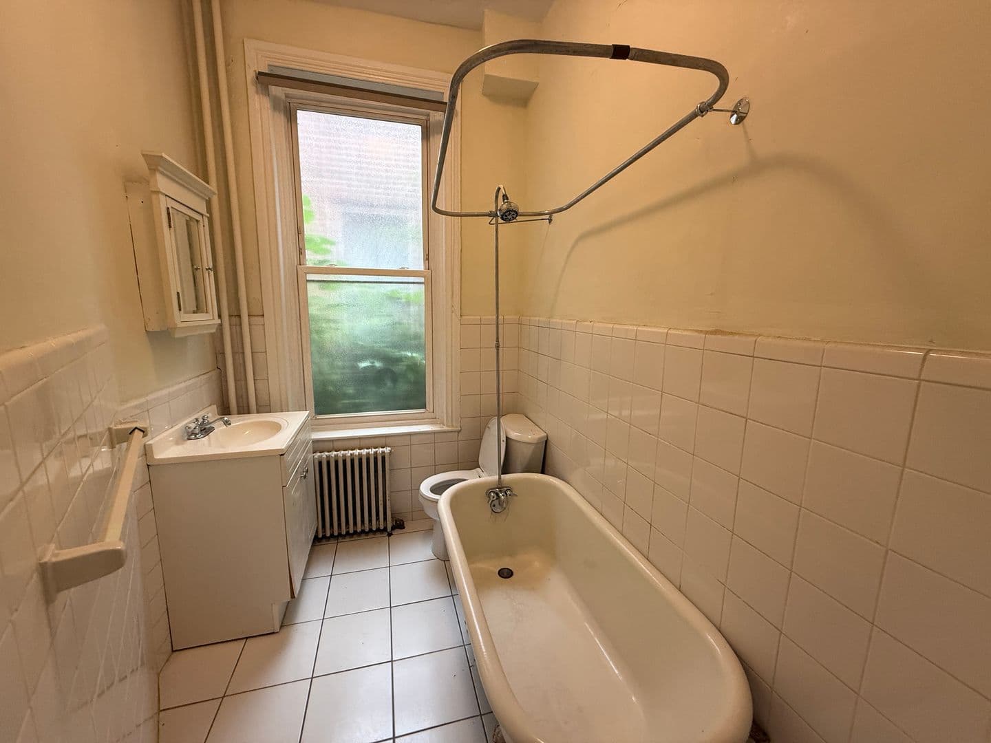 Philadelphia Apartment: 2808 W Girard Ave
