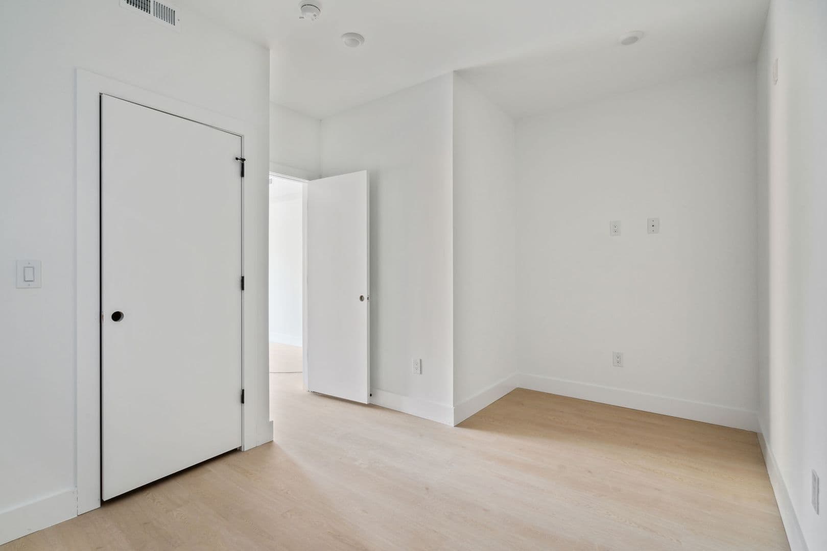 Philadelphia Apartment: 2400 W Montgomery Ave