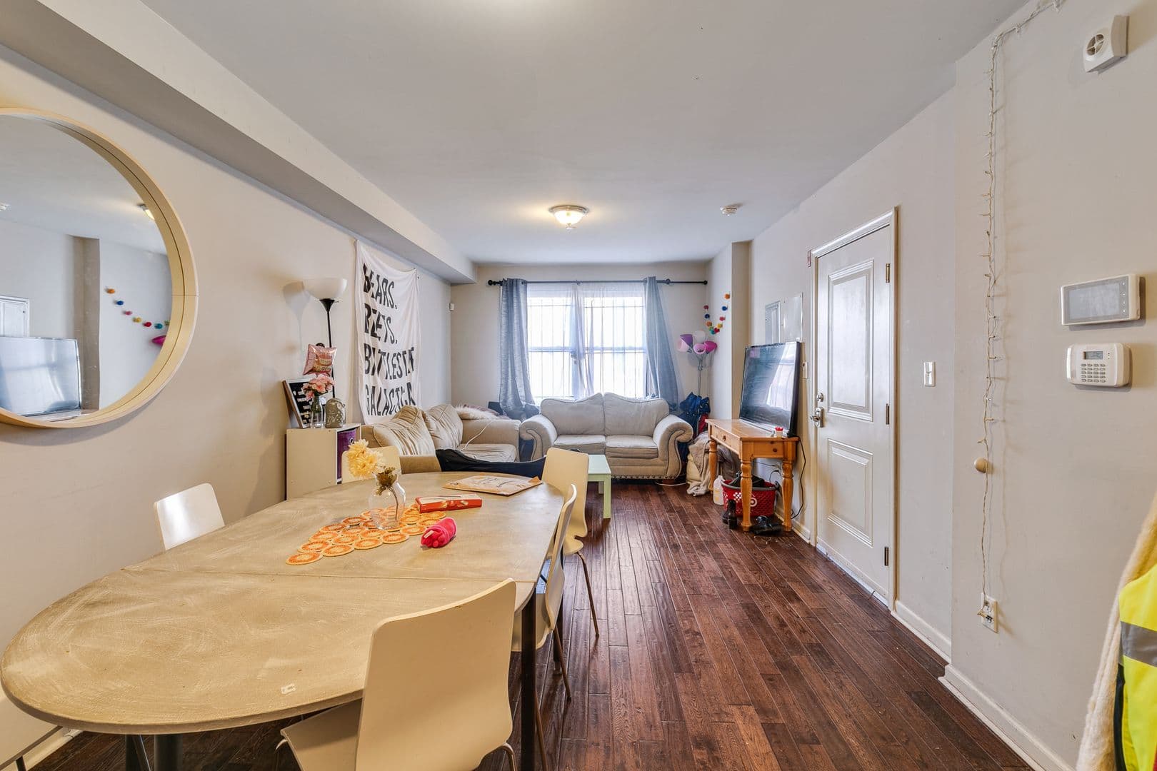 Philadelphia Apartment: 1628 Willington St