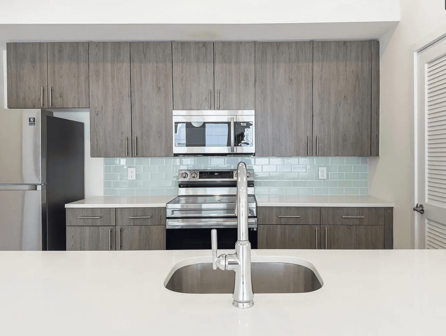 Philadelphia Apartment: 1660 Germantown Ave