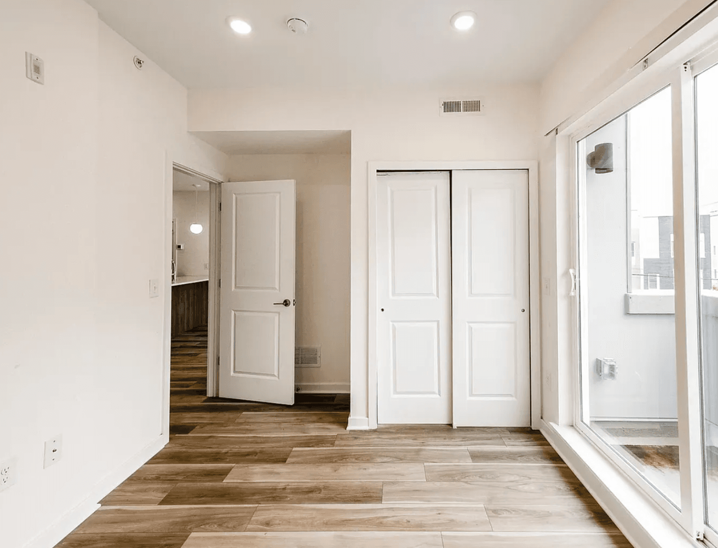 Philadelphia Apartment: 1660 Germantown Ave