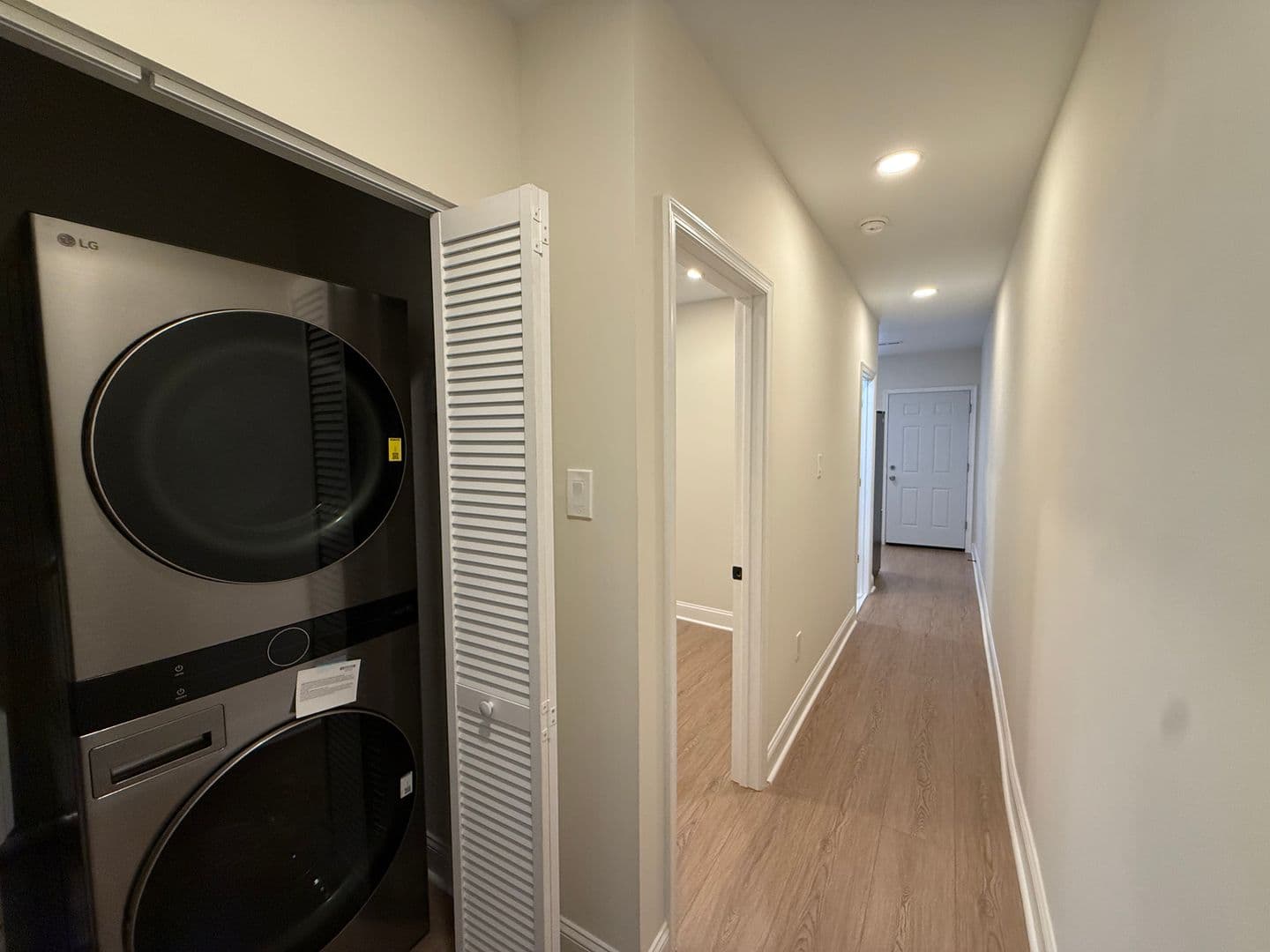 Philadelphia Apartment: 1402 S 54th St