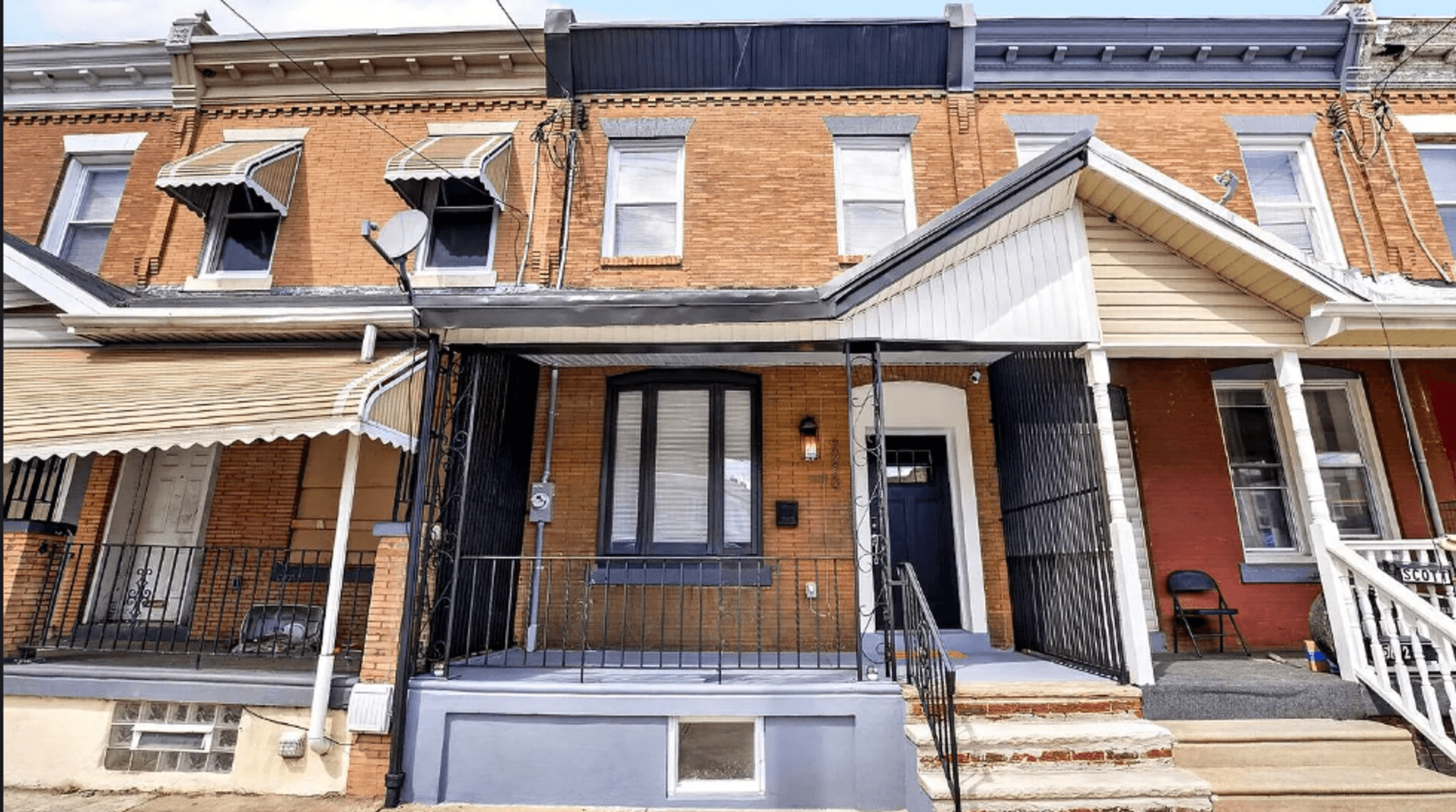 Philadelphia House: 5229 W Jefferson St