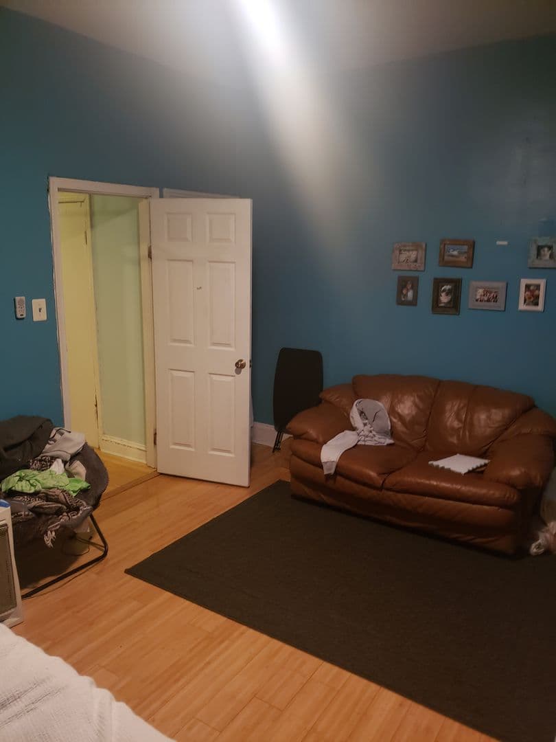 Philadelphia Apartment: 1527 Cecil B Moore Ave