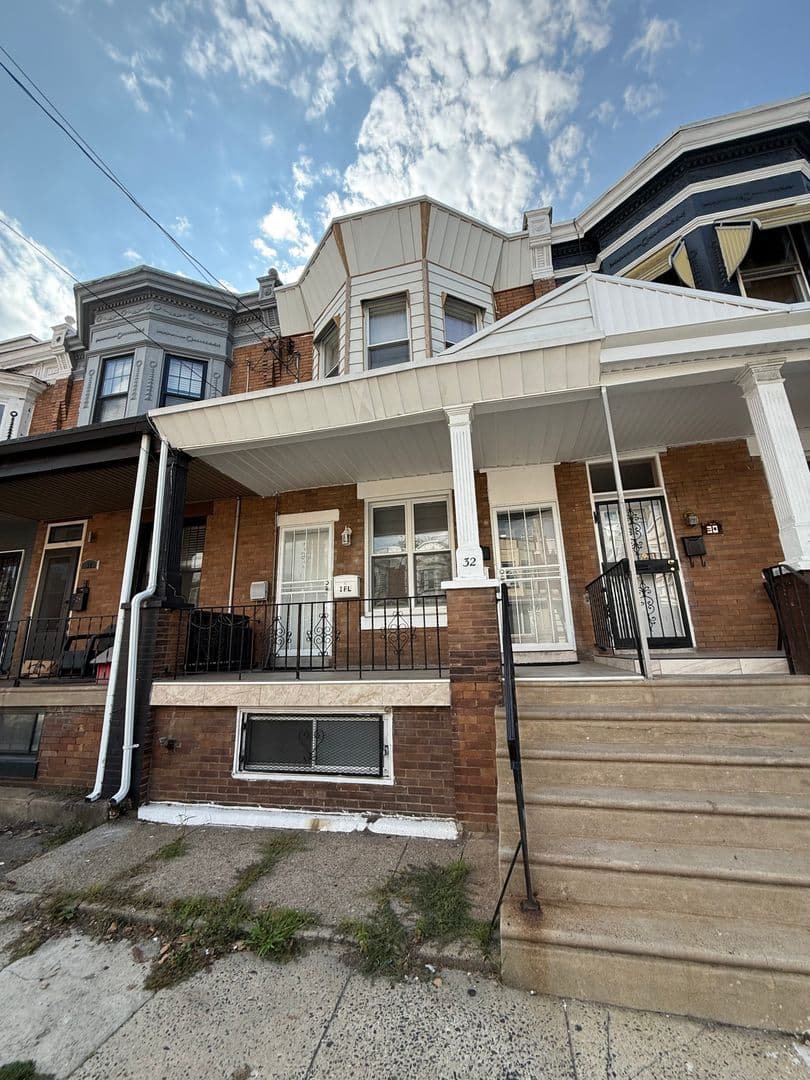 Philadelphia Apartment: 32 S 53rd St