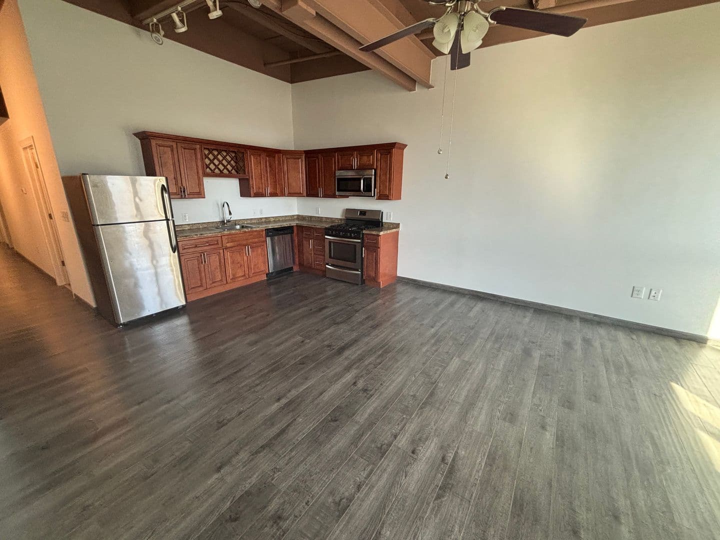 Philadelphia Apartment: 3560-62 Sepviva St