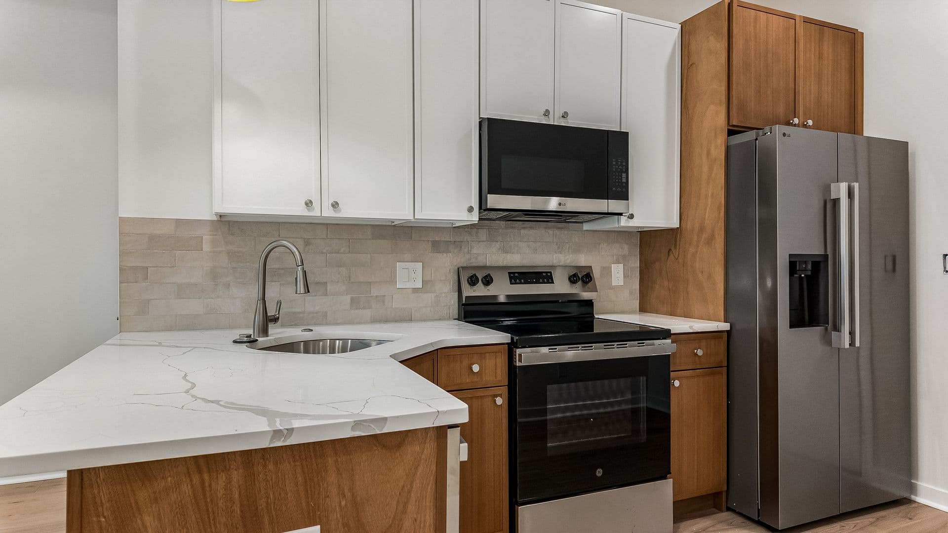 Philadelphia Apartment: 921 E Chelten Ave