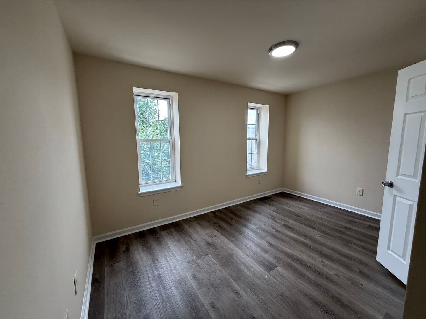 Philadelphia Apartment: 1713 W Berks St