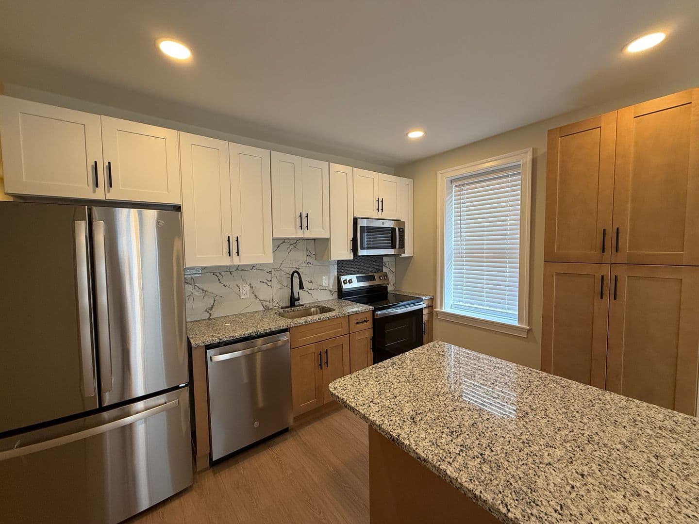 Philadelphia Apartment: 1402 S 54th St