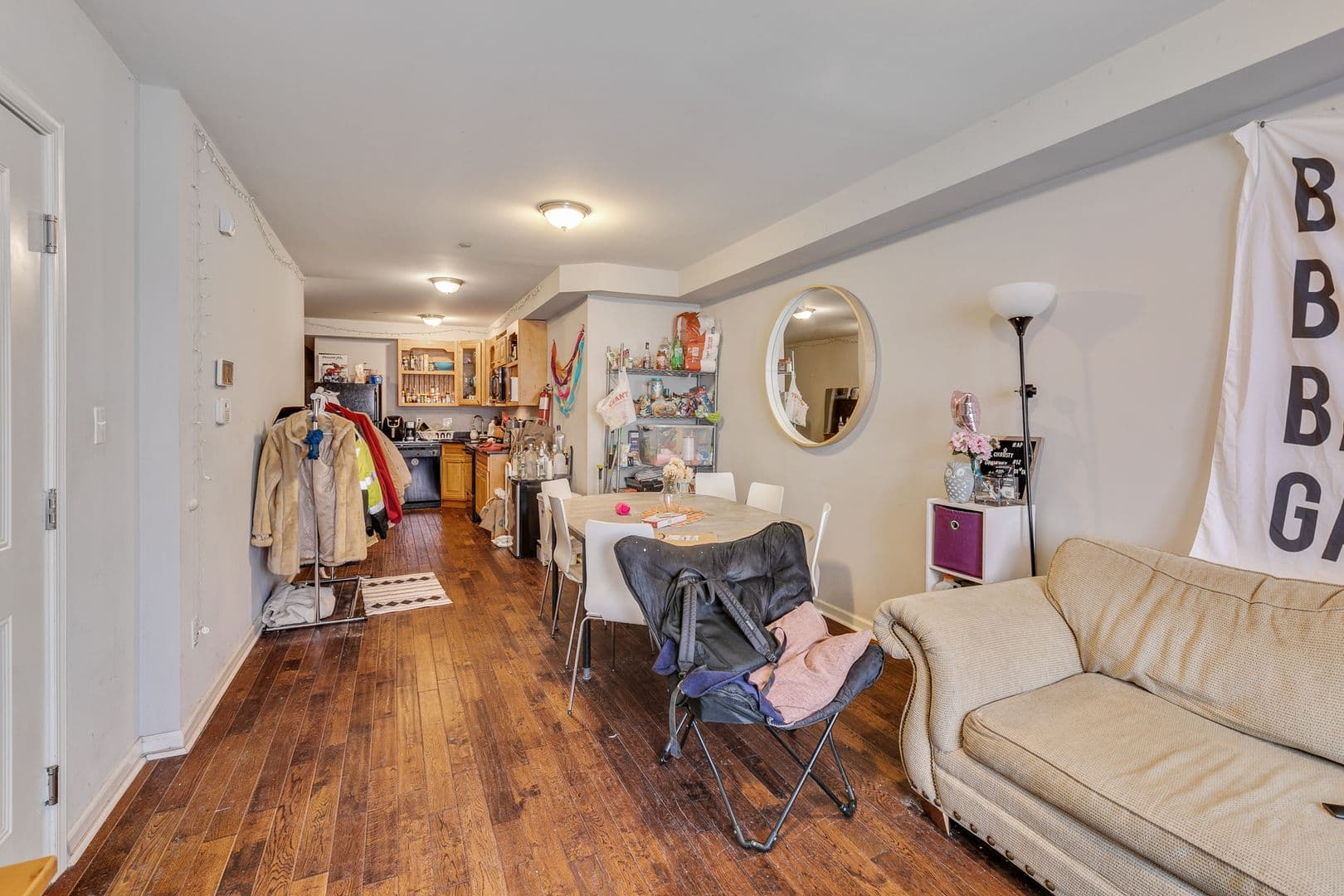 Philadelphia Apartment: 1628 Willington St