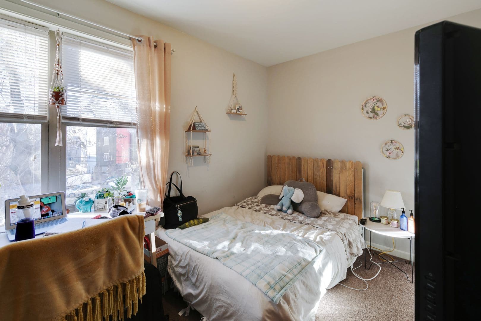 Philadelphia Apartment: 1628 Willington St