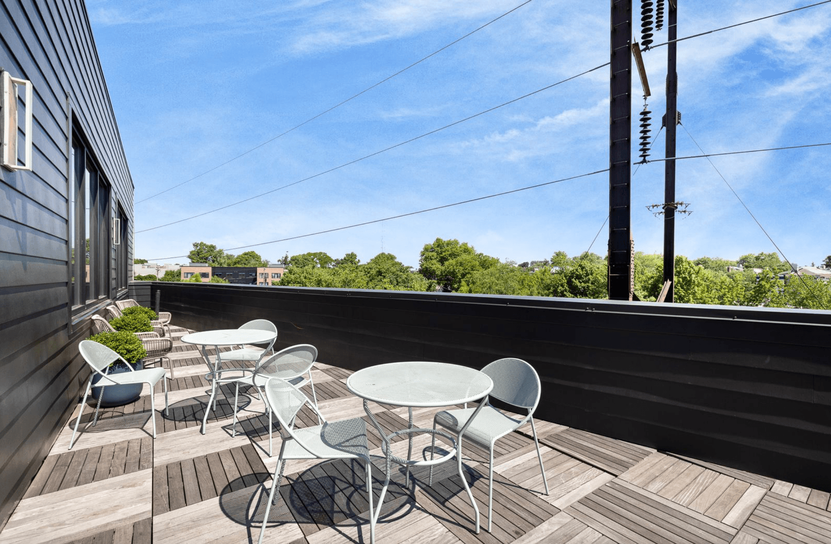 Philadelphia Apartment: 5015 Springfield Avenue