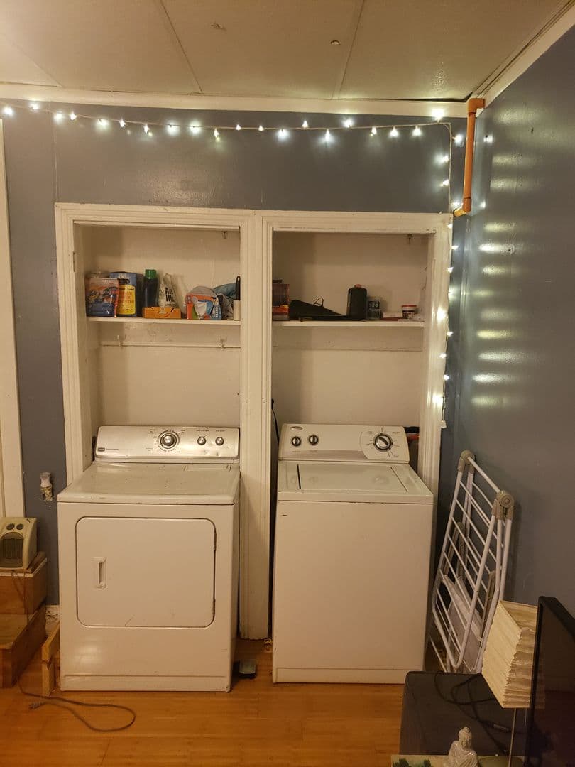 Philadelphia Apartment: 1527 Cecil B Moore Ave