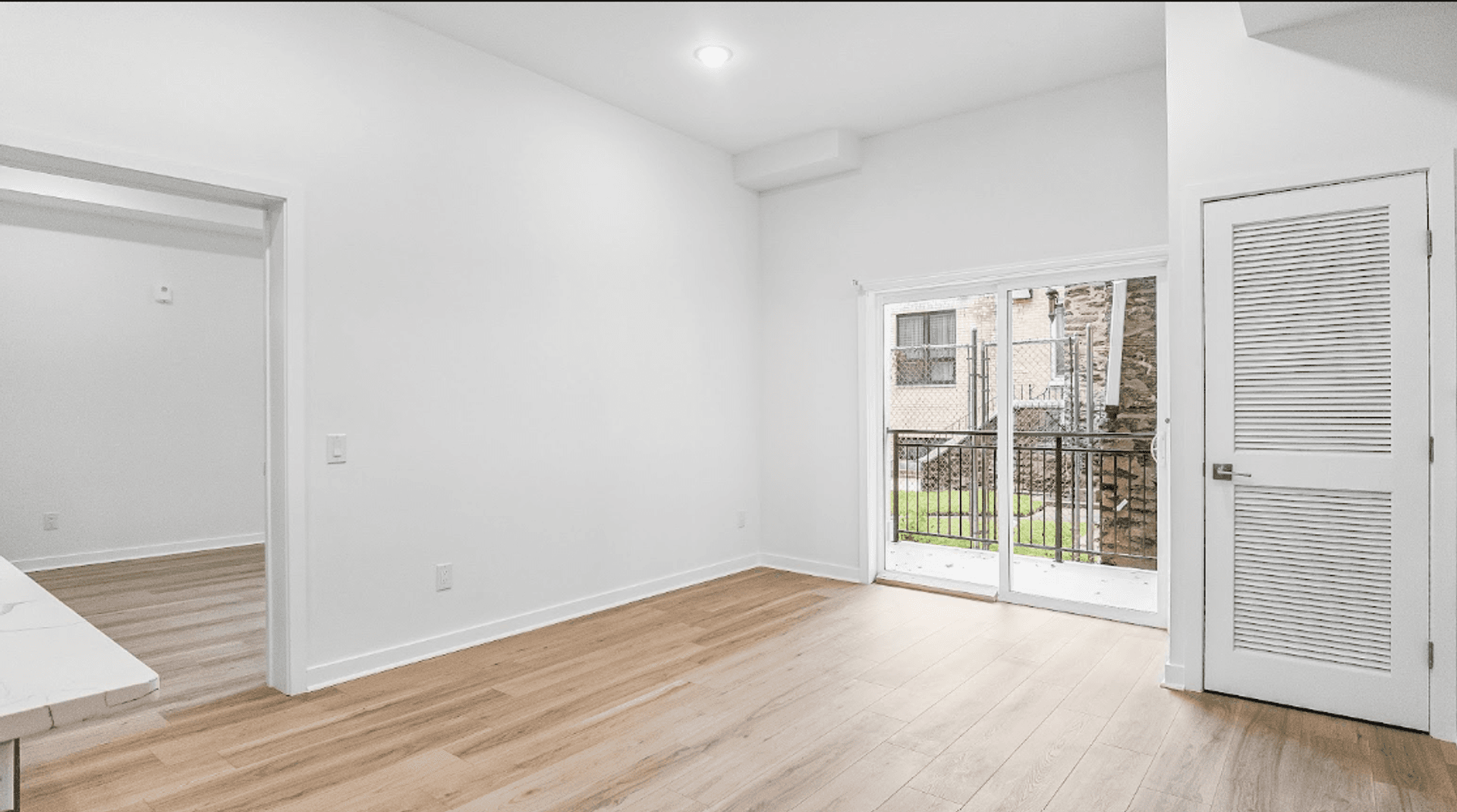 Philadelphia Apartment: 921 E Chelten Ave