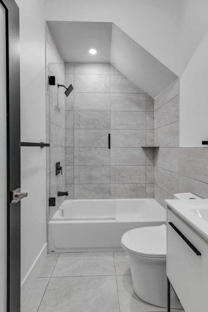 Philadelphia Apartment: 930 N 2nd St