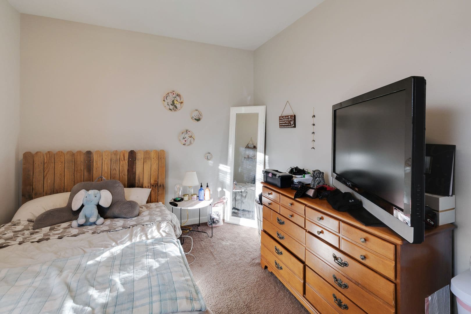 Philadelphia Apartment: 1628 Willington St