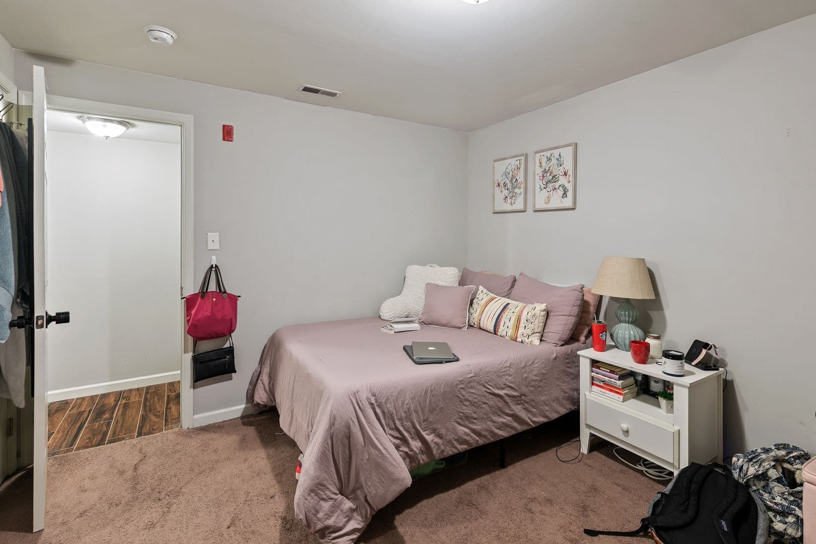 Philadelphia Apartment: 1628 Willington St