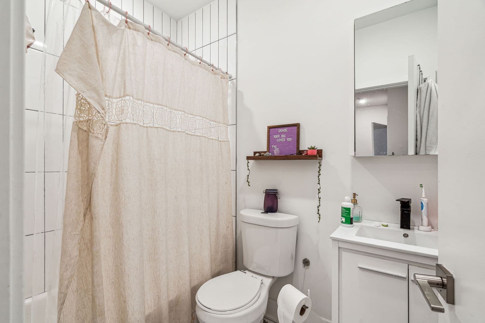 Philadelphia Apartment: 1620-24 Cecil B Moore