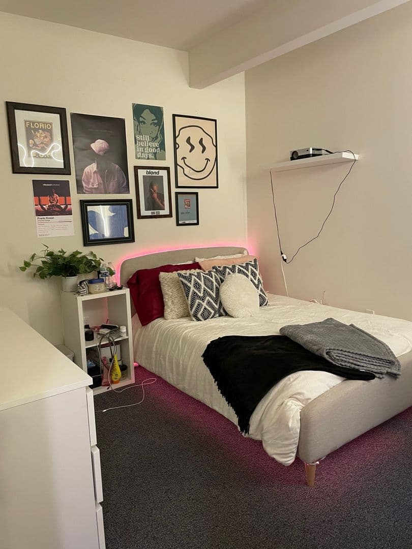 Philadelphia Apartment: 2219 N Camac St