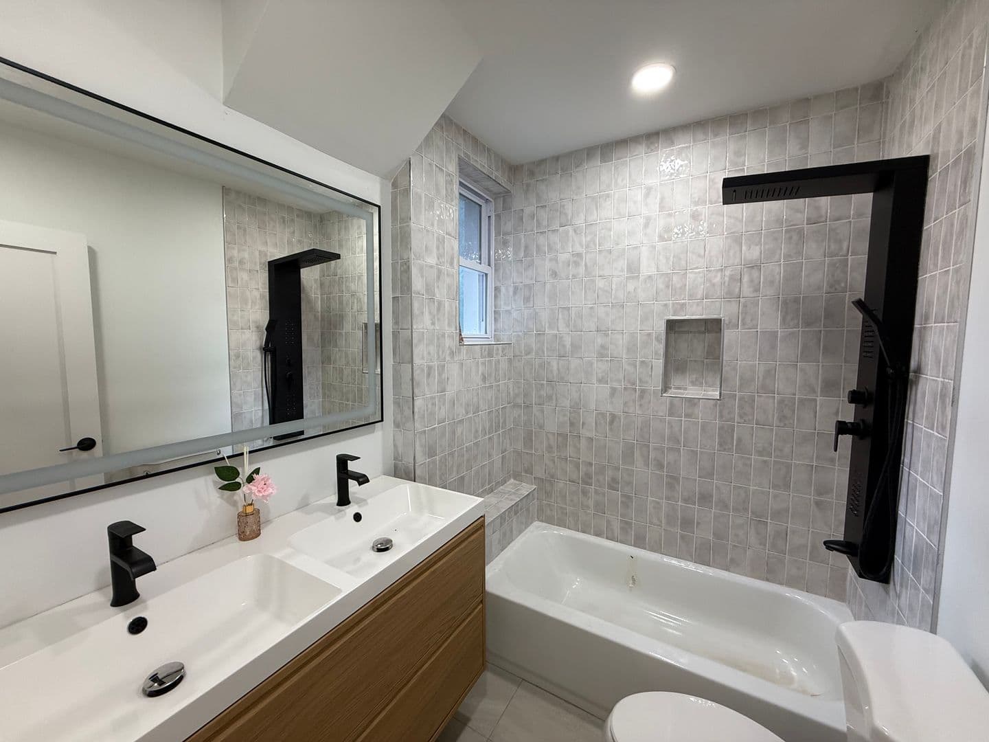 Philadelphia House: 1557 N 29th St