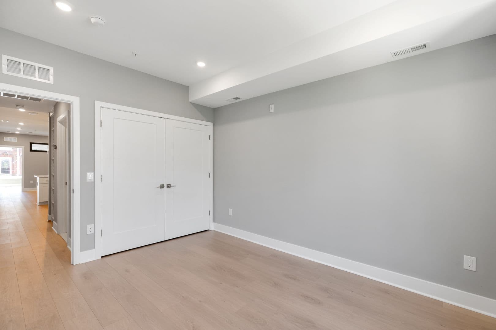 Philadelphia Apartment: 2415 Cecil B Moore Ave
