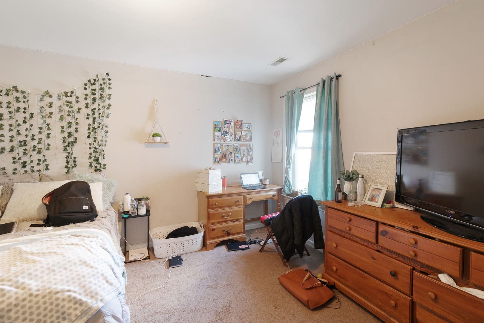 Philadelphia Apartment: 1628 Willington St