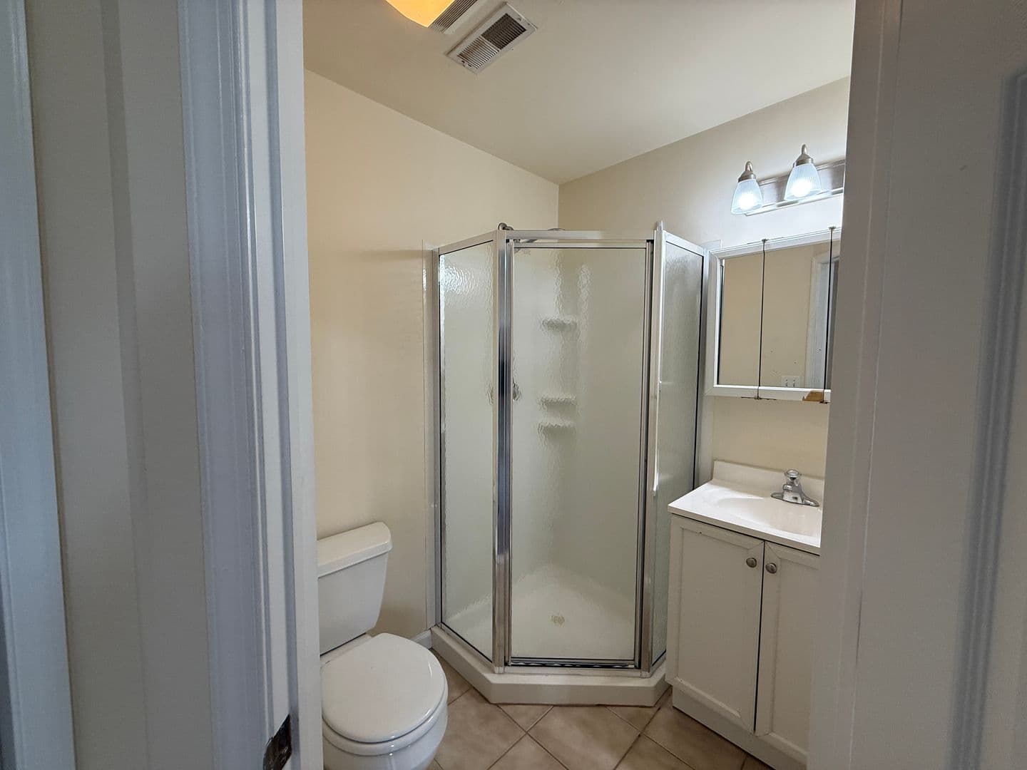 Philadelphia Apartment: 1713 W Berks St