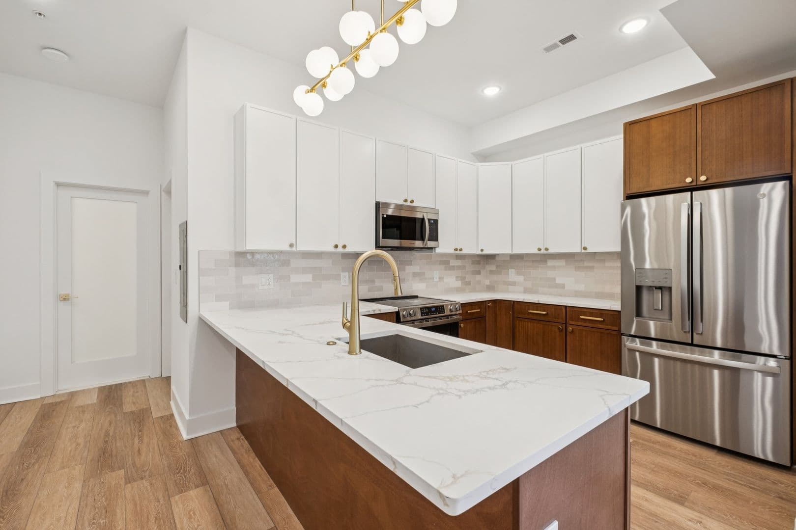 Philadelphia Apartment: 921 E Chelten Ave
