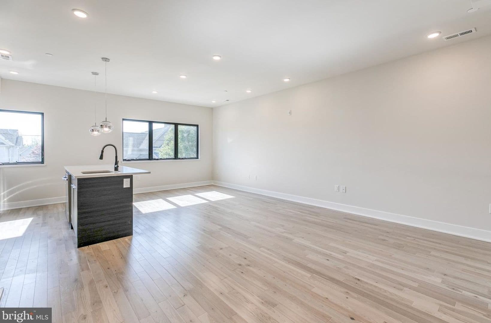 Philadelphia Apartment: 1506 N 8th St