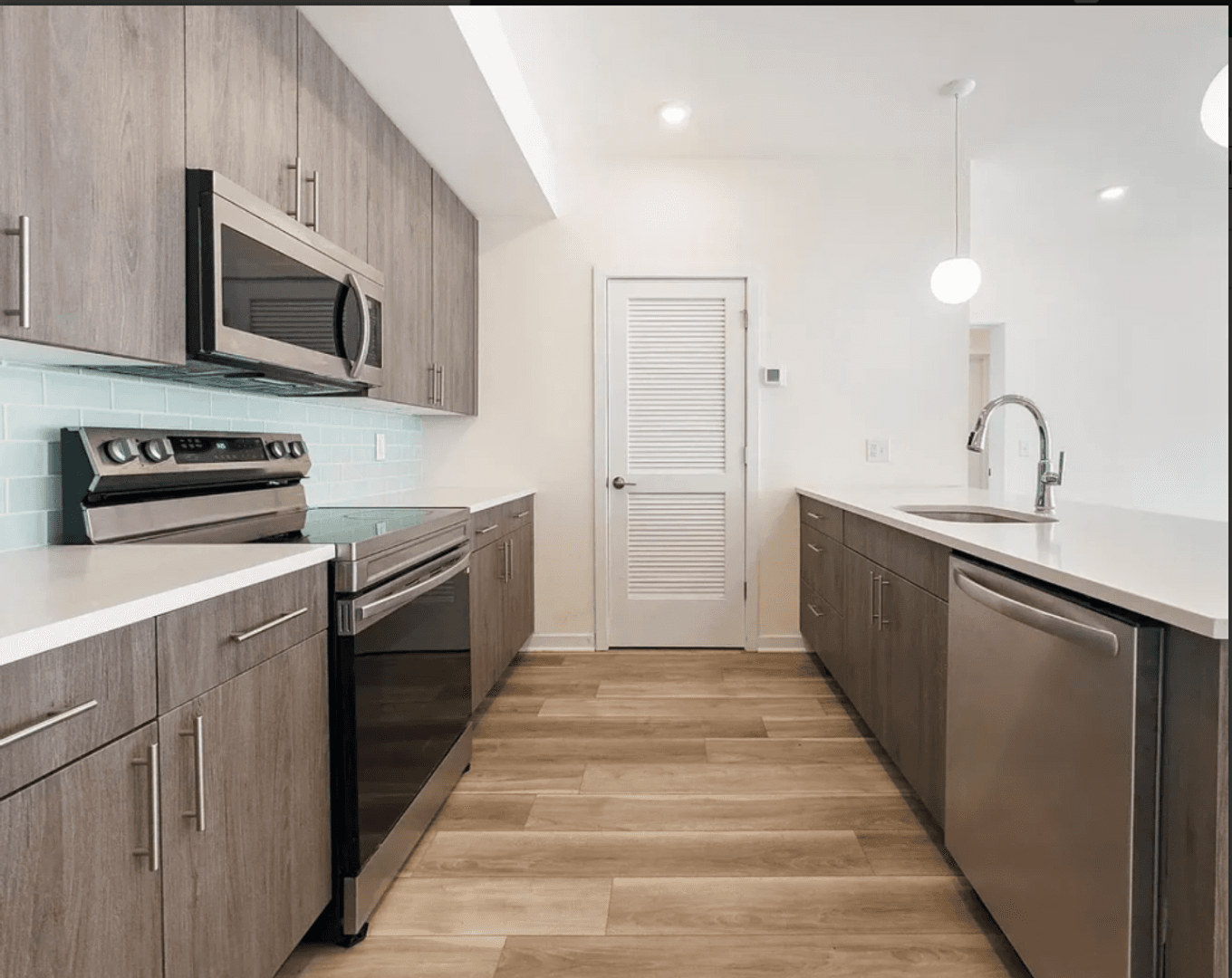 Philadelphia Apartment: 1660 Germantown Ave