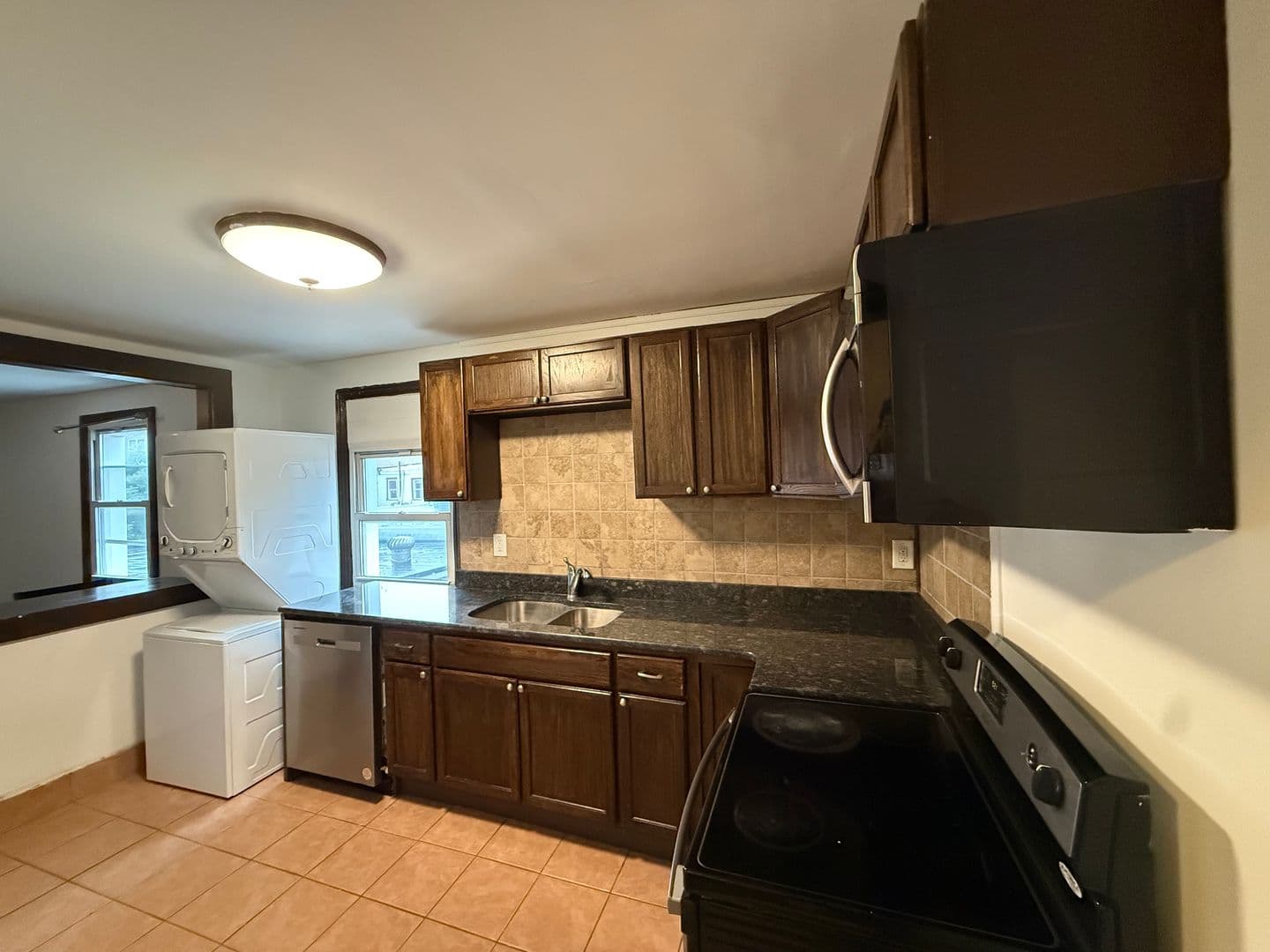 Philadelphia Apartment: 1533 Cecil B Moore Ave