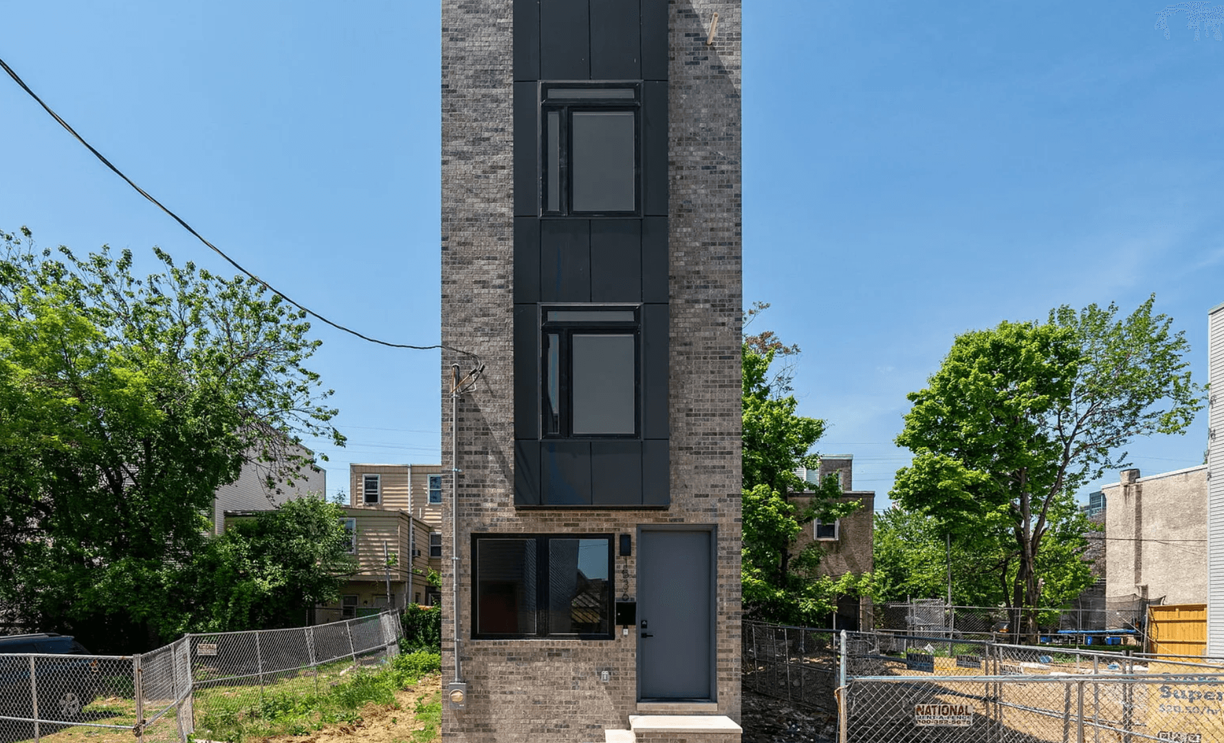 Philadelphia House: 1546 N Darien St